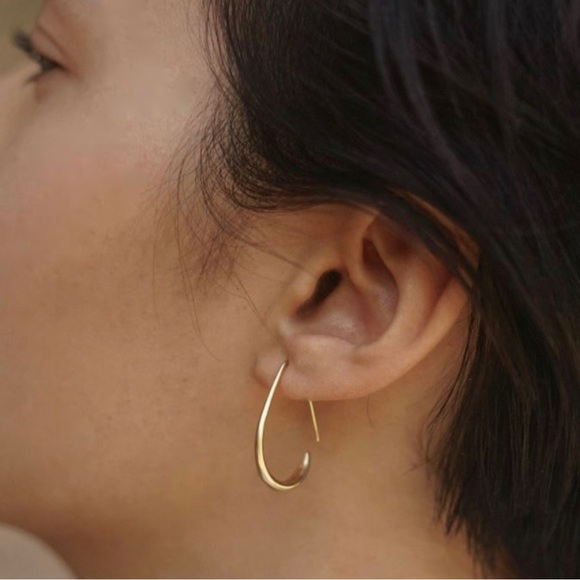 Gold minimalist hoop earrings ✨ - Picture 3 of 4